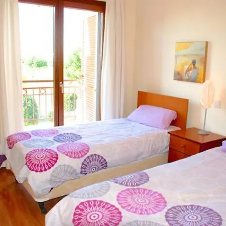 “the Ultimate Guide To Renting This Luxury Villa″ - Cardia 别墅