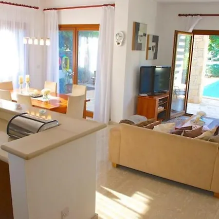 “the Ultimate Guide To Renting This Luxury Villa″ - Cardia 别墅 库克里亚