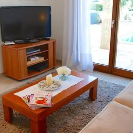 “the Ultimate Guide To Renting This Luxury Villa″ - Cardia 库克里亚