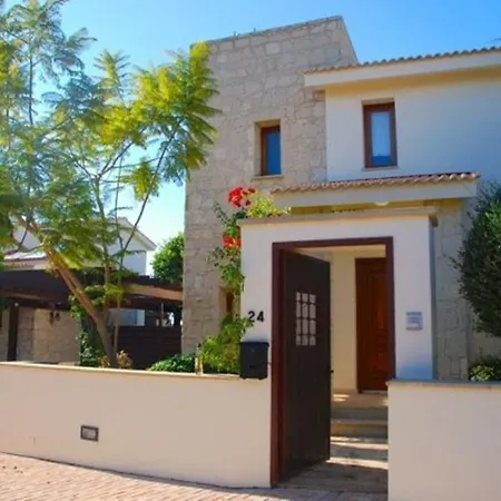 “the Ultimate Guide To Renting This Luxury Villa″ - Cardia *